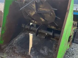 Avant Strøkasse  Avant/Weidemann beslag - 125 cm