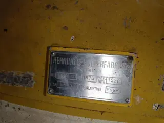 - - - 2 stk. ammoniak vogne