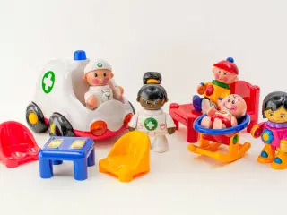 Ambulance førstehjælp fra TOLO Toys