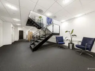 635 m² kontor i Birkerød med parkeringpladser på ejendommen