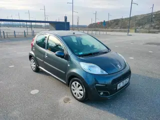 SOLGT -Peugeot 107 - Nysynet og Udfyldt Servicebog