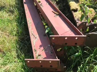 Stålspær til hal/lade