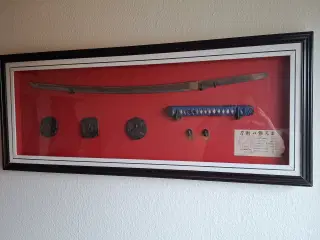 Samurai Katana sværd i montre