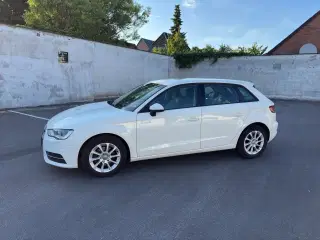 Audi A3 1,6 TDi Attraction Sportback