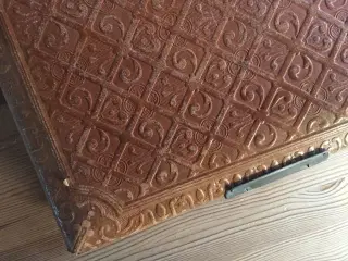 Antikt fotoalbum