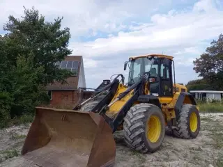 JCB 426