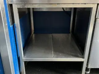 Bord i rustfri stål
