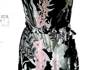 Kjole fra Wallis -med blomster print. / str. M