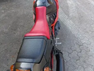 Suzuki GSX 400 X Impulse