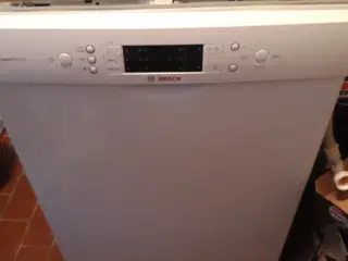 Velholdt opvaskemaskine sælges