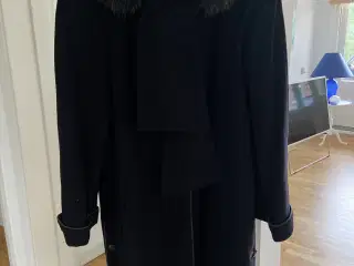 Ny Steinbock uldfrakke med aftagelig pelskrave.