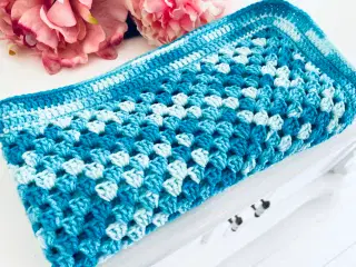 Baby tæppe / håndarbejde 