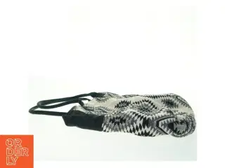 Mønstret skuldertaske fra Gina Tricot (str. 43x39 cm)