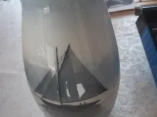 B&G vase  