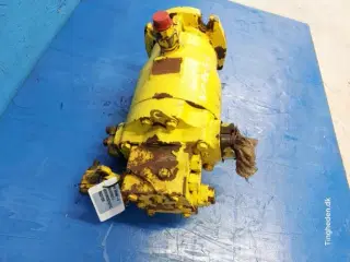 New Holland 8080 Hydrostat motor 84819681