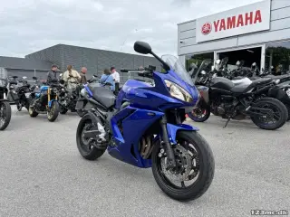 Yamaha FZ6