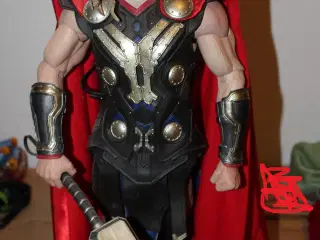 Thor The Dark World Neca 1/4 Scale