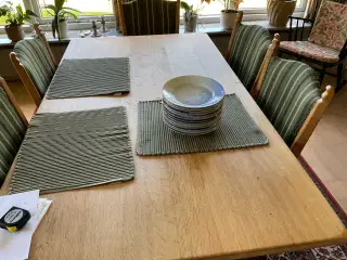 13 frokosttallerkener