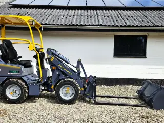 Eurotrac W10 / fabriksny / med udstyr / Kubota