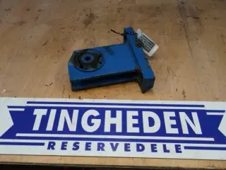 Ford 6640 Beslag V. 82021817