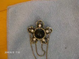 Broche