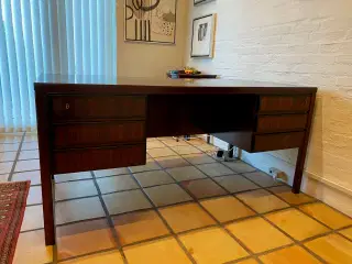 Skrivebord, Omann Junior 