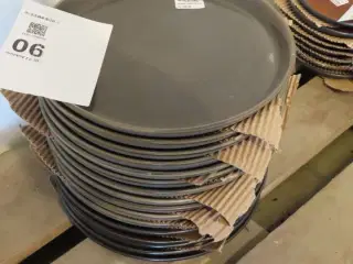 16 stk. Tallerkner BITZ