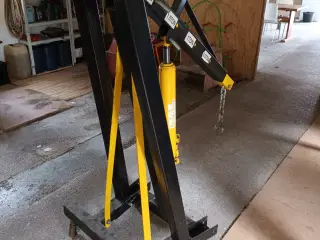 Værktøjs giraf.  2 Ton