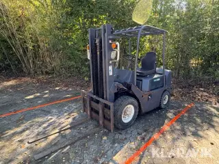 Truck TCM FD25Z3