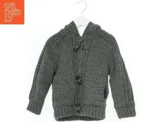 Strikket cardigan med hætte fra Junior Wear Corp (str. 104)