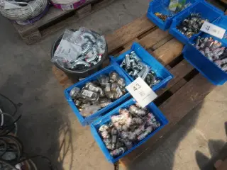 4 spande fittings