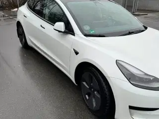 Tesla Model 3  Standard Range+ RWD