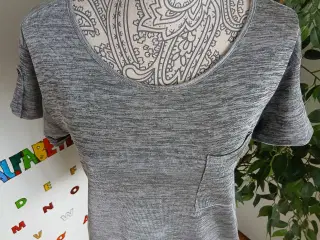 T-shirt. Soaked in Luxury. Medium 