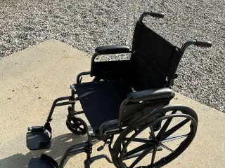 Kørestol stort set som ny