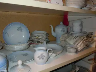 B&G Løvfald kaffe-spisestel til pris pr del fra