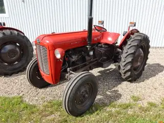 VETERAN TRAKTOR,