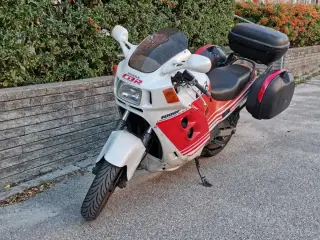 Honda 1000 F