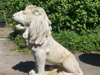 Løve Statue