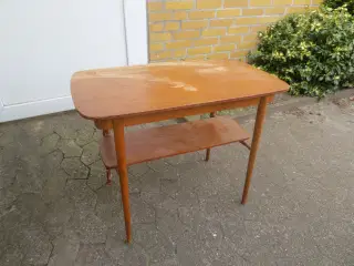 1 stk Teak Sidebord 7Sofabord med hylde