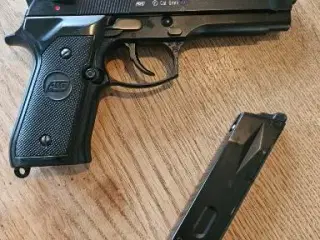 M9 co2 pistol  blow back 