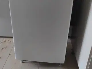 Opvaskemaskine 45cm gives bort