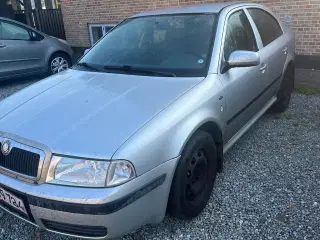 Nysynet Skoda Octavia 2,0 årg 2001