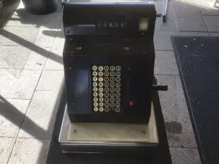 Gammel kasse aberat