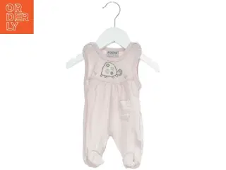 Baby heldragt med motiv fra Fixoni (str. 56)