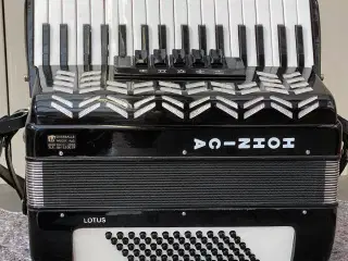 Hohnica harmonika – 3 kor, 5 registre – sælges fra