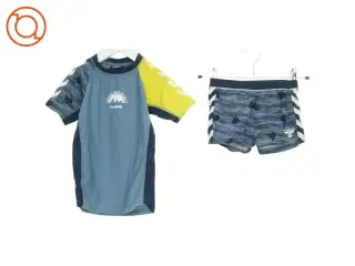 Badetøj fra Hummel (str. 104 cm)