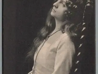 Anna Larsen i "Hamlet"- Skuespiller - Postkort - Brugt