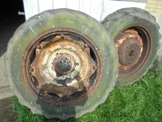 Baghjul til traktor 32"
