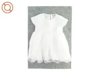 Kjole med tyl fra Jocko (str. 74)