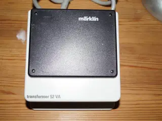 Märklin H0 52 va trafo i fin stand